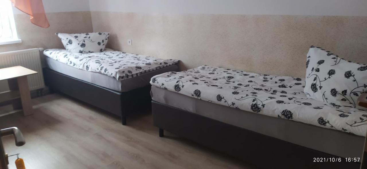 4U Hostel Zgorzelec - Free Parking Jedrzychowice  Εξωτερικό φωτογραφία
