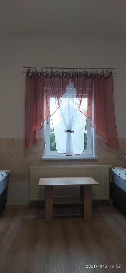 4U Hostel Zgorzelec - Free Parking Jedrzychowice  Εξωτερικό φωτογραφία