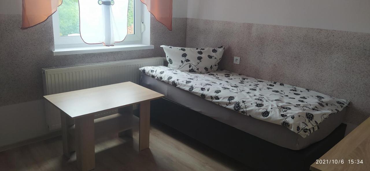 4U Hostel Zgorzelec - Free Parking Jedrzychowice  Εξωτερικό φωτογραφία