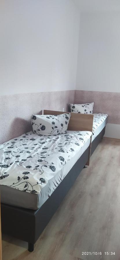 4U Hostel Zgorzelec - Free Parking Jedrzychowice  Εξωτερικό φωτογραφία