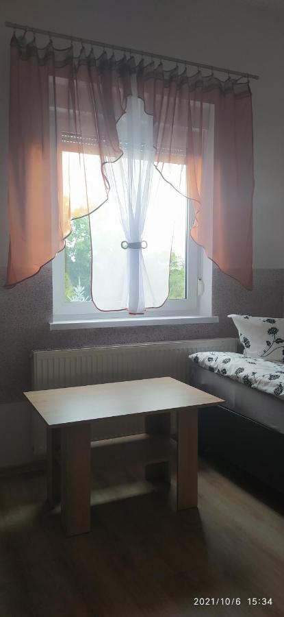 4U Hostel Zgorzelec - Free Parking Jedrzychowice  Εξωτερικό φωτογραφία